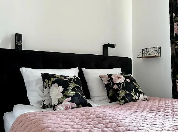 Flow 8 By Housine زاتور